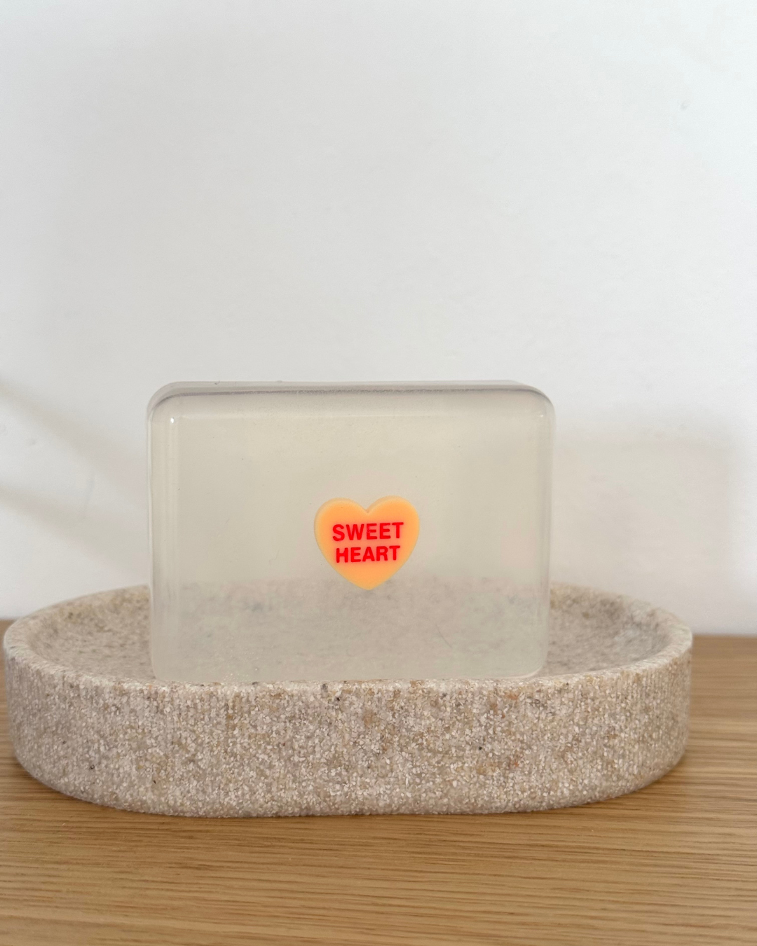 savon transparent avec figurine sweet heart jaune