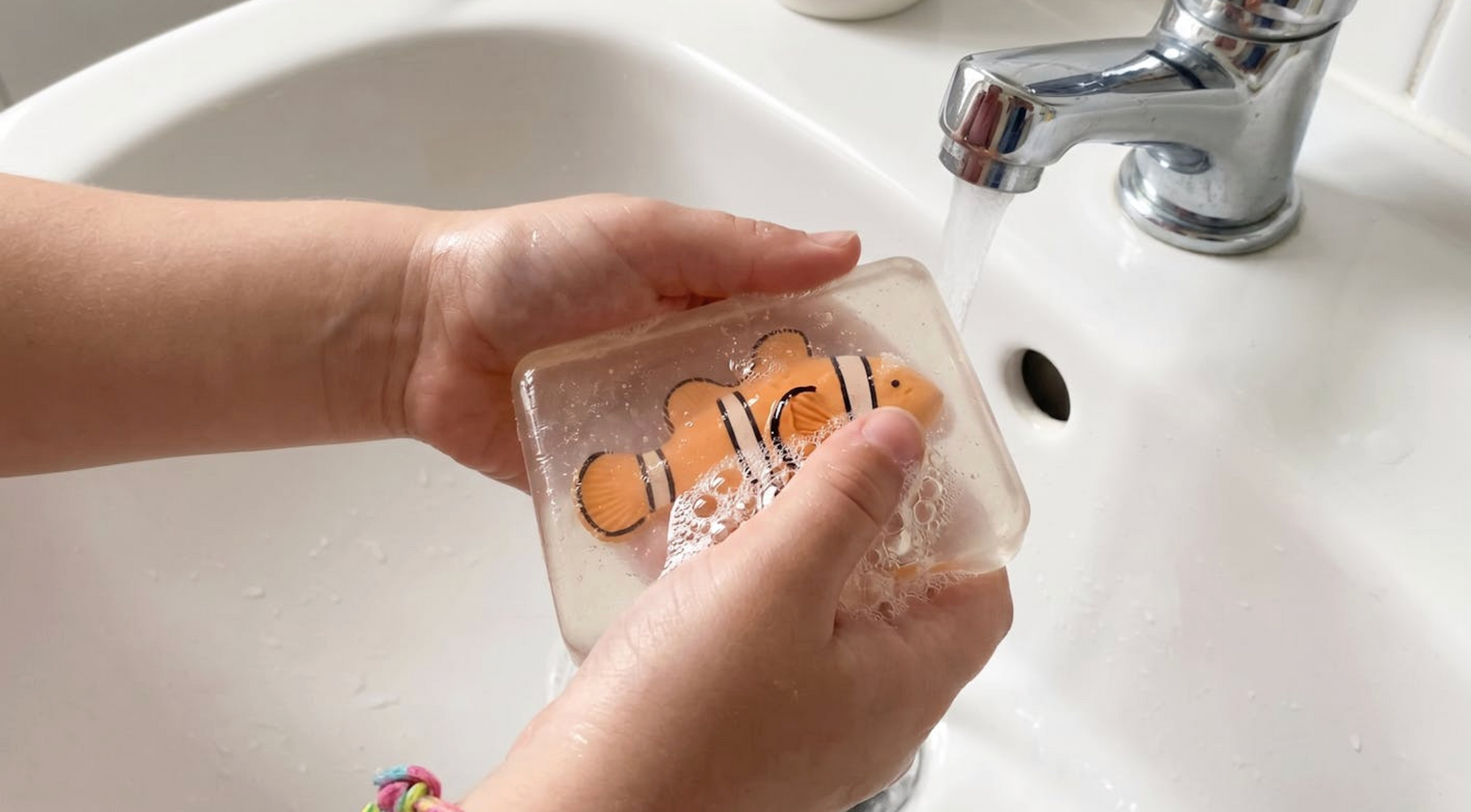 savon transparent poisson orange soap hit