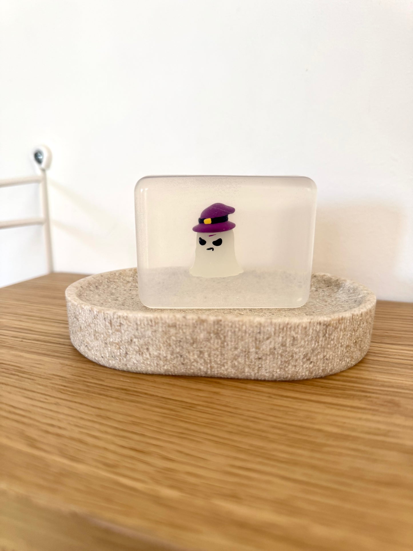 Savon transparent Fantôme qui brille dans la nuit Soap Hit