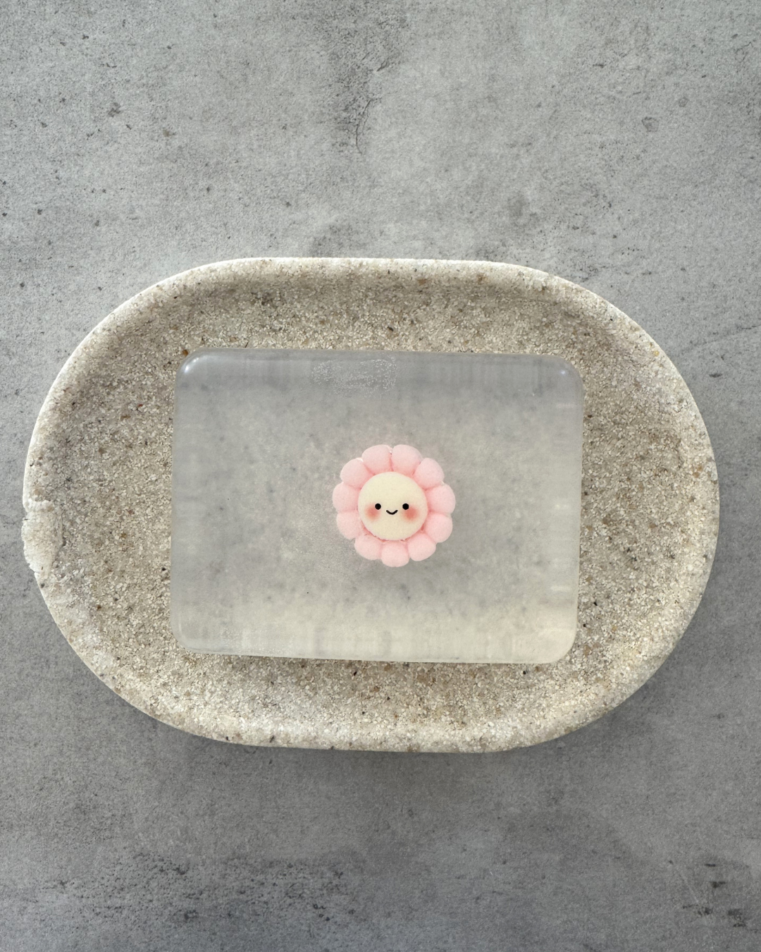 Savon transparent fleur soap hit posé