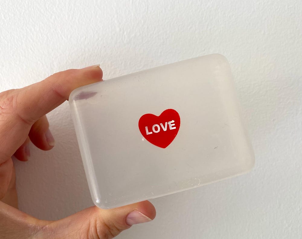 savon transparent love
