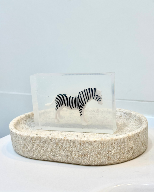 savon transparent avec figurine zèbre
